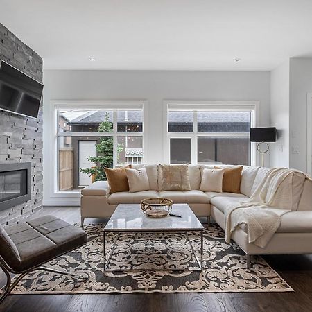 Contemporary Luxury 4 Bedroom House Near Downtown YYC Екстериор снимка